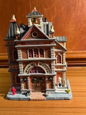 Lemax Coventry Cove Firehouse 25432 2012 Lighted Christmas Village w/ Cord